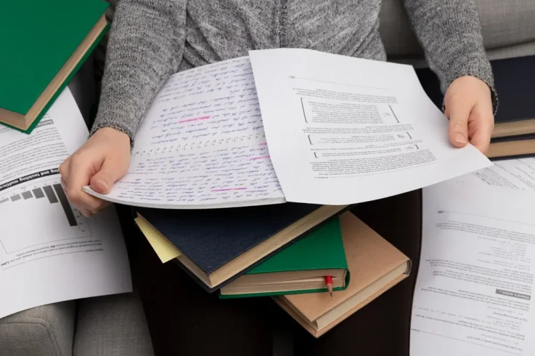Fiche de lecture universitaire